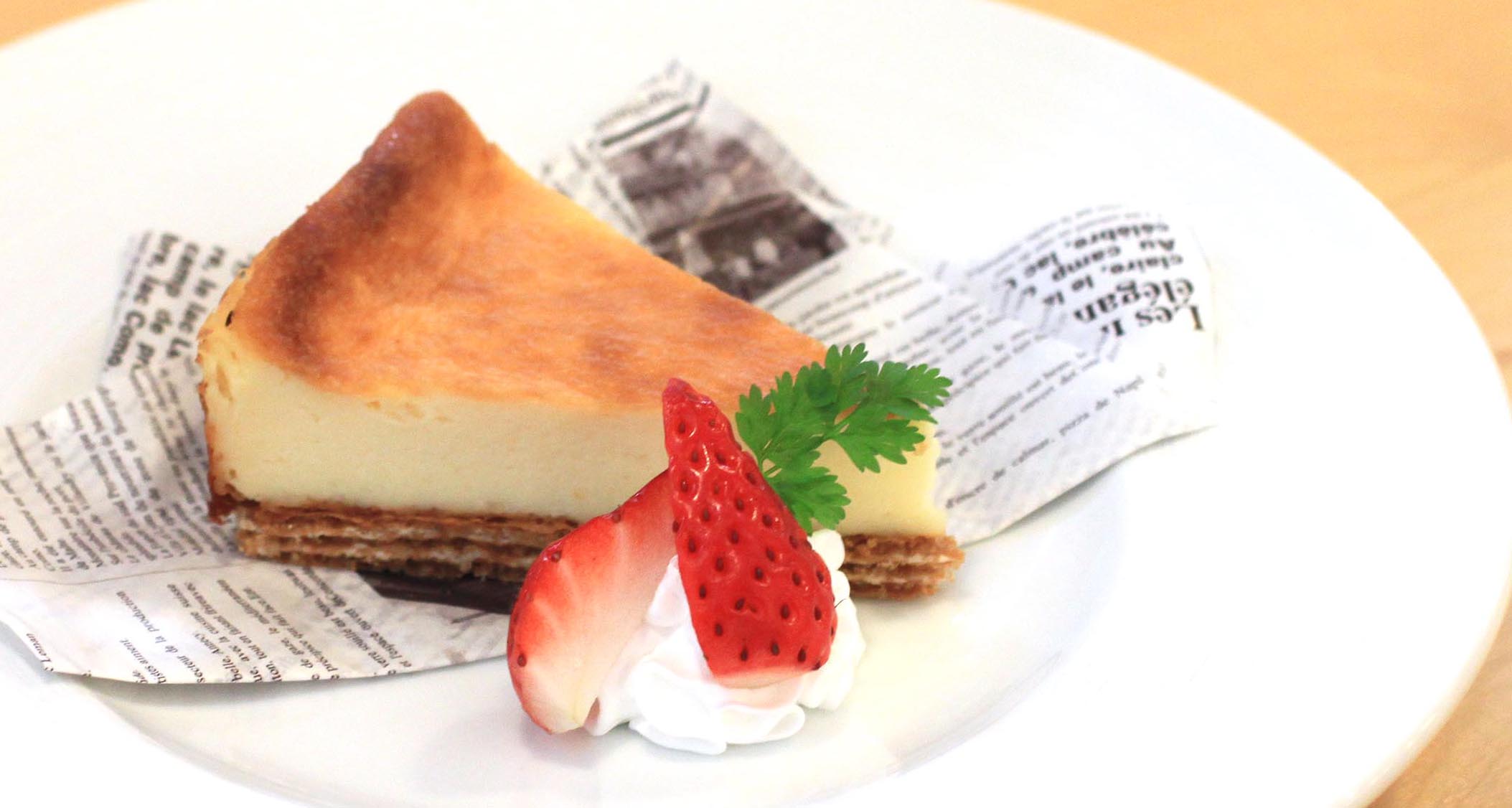 〈季節限定〉ベイクドチーズケーキ